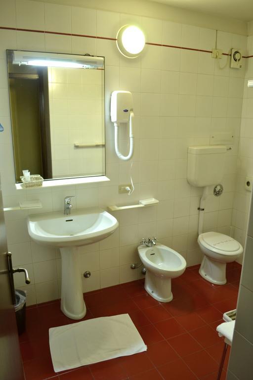 San Zenone Hotel Ezzelino מראה חיצוני תמונה