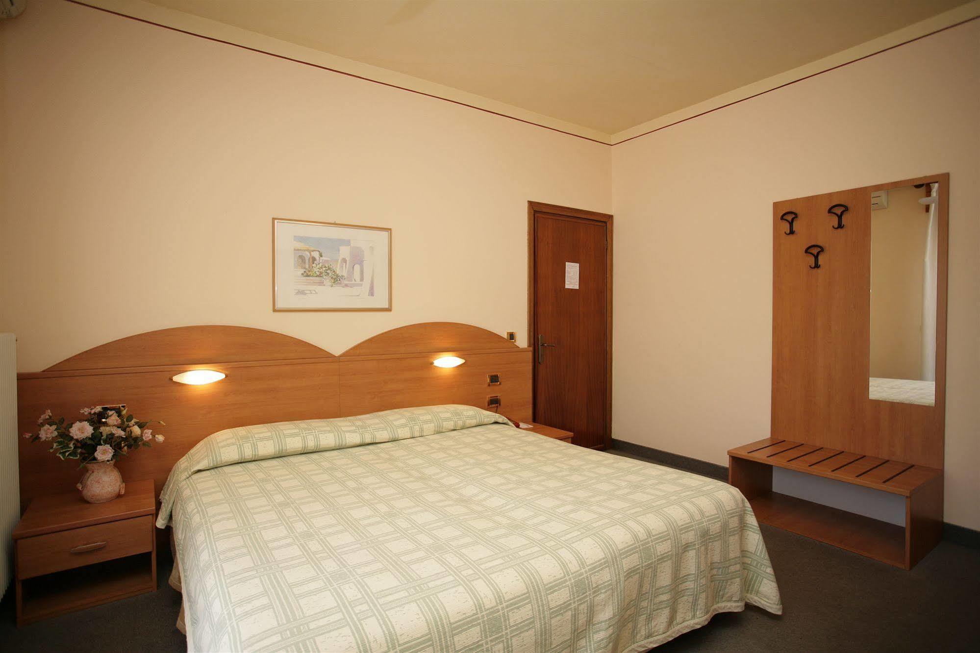 San Zenone Hotel Ezzelino מראה חיצוני תמונה