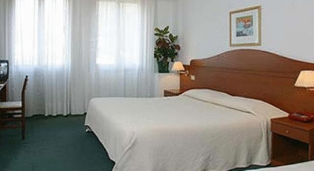 San Zenone Hotel Ezzelino מראה חיצוני תמונה